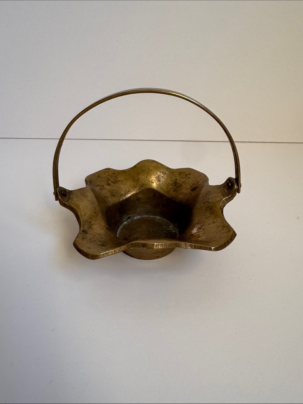 Vintage Solid Brass Scalloped Basket Bowl w/ Swing Handle Made in India Decor